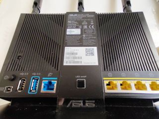Router ASUS RT-AC68U (AC1900 Dual Band)