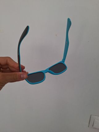 Gafas sol modernas - azules y negras