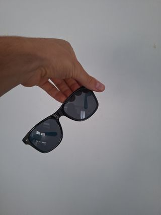 Gafas sol modernas - azules y negras