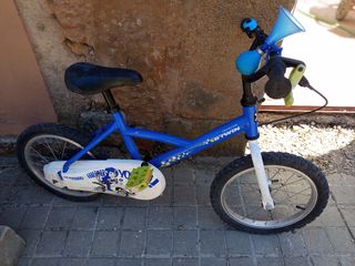 Bicicleta niño azul.  Falta freno delantero.
