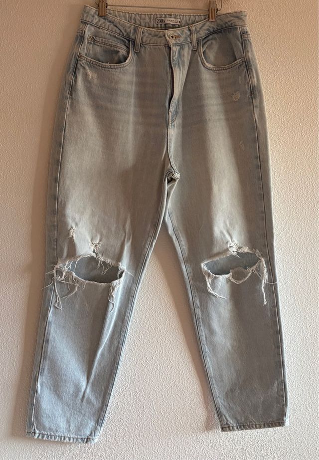 Jeans Zara Mom Fit rotos - 42