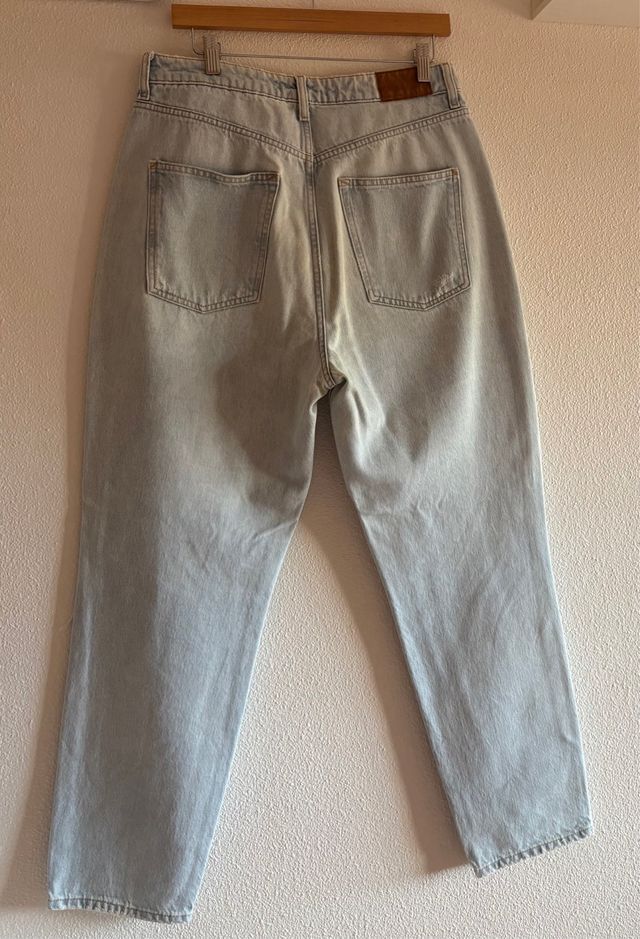 Jeans Zara Mom Fit rotos - 42