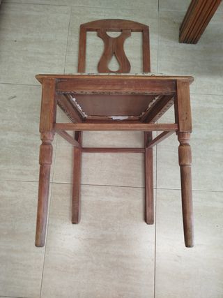 Silla madera antigua