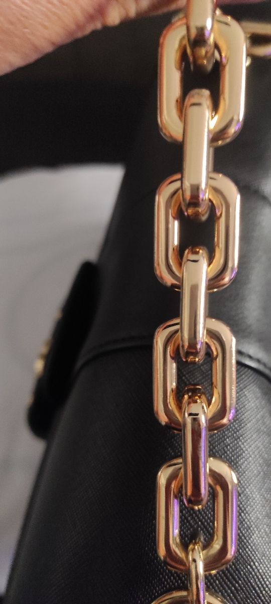 Braccialini borsa nera e oro in buono stato 