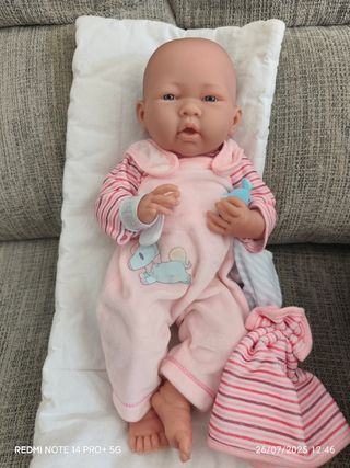 Muñeca Newborn con hamaca/trona