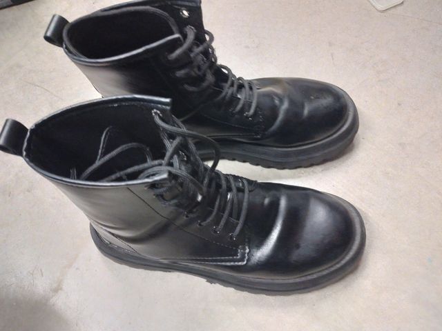 Stivali donna vintage, modello militare.