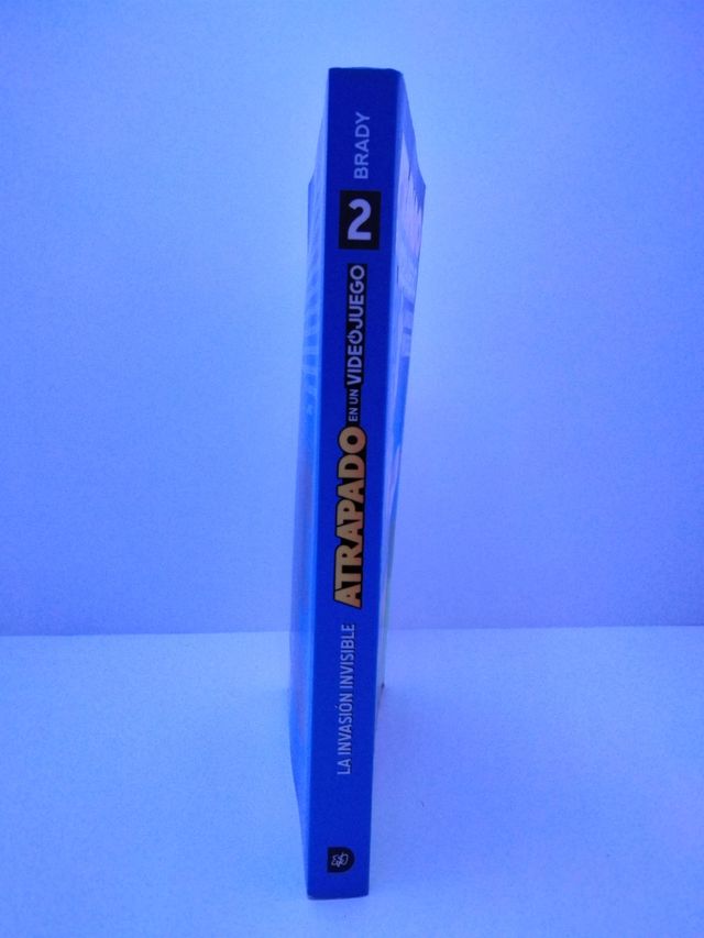 Atrapado en un videojuego 2. La invasión invisible