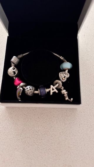 Pulsera Pandora con charms