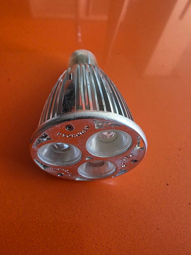 Bombillas LED GU10 Neophos 6W 4500K NUEVAS