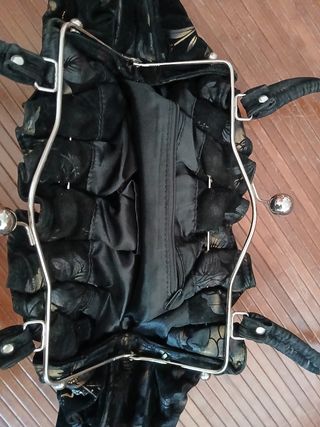 Bolso terciopelo negro con pedreria