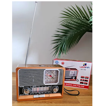 Radio Multifunzione Con Orologio Torcia Porta USB