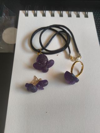 Conjuntos abejitas (pendientes, collares, anillos)