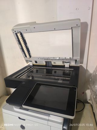 Impresora HP LaserJet 500 MFP M525