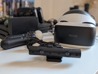 PS4 Pro + PSVR completo + 3 mandos + juegos + base