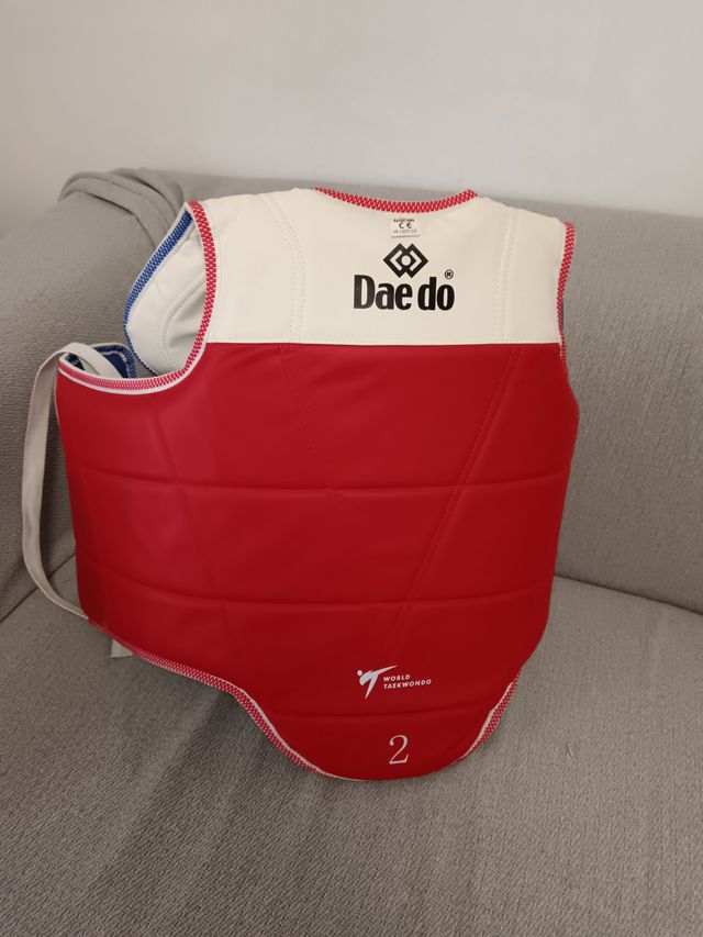 Peto y espinilleras Daedo Taekwondo