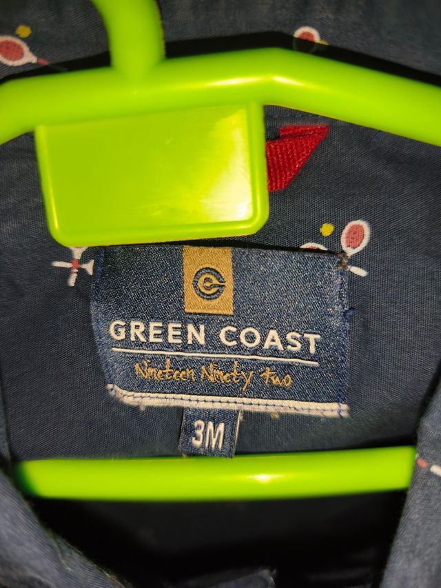 Camisa azul marino con raquetas