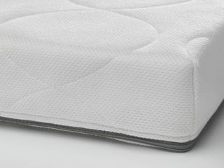 Colchón IKEA SKÖNAST para Cuna