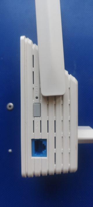 amplificador de señal Wifi y rj45 Tenda