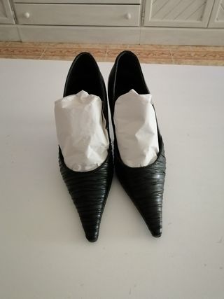 Tacones negros RYPAZ