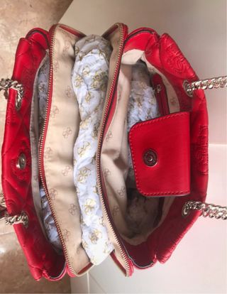 Bolso Guess rojo