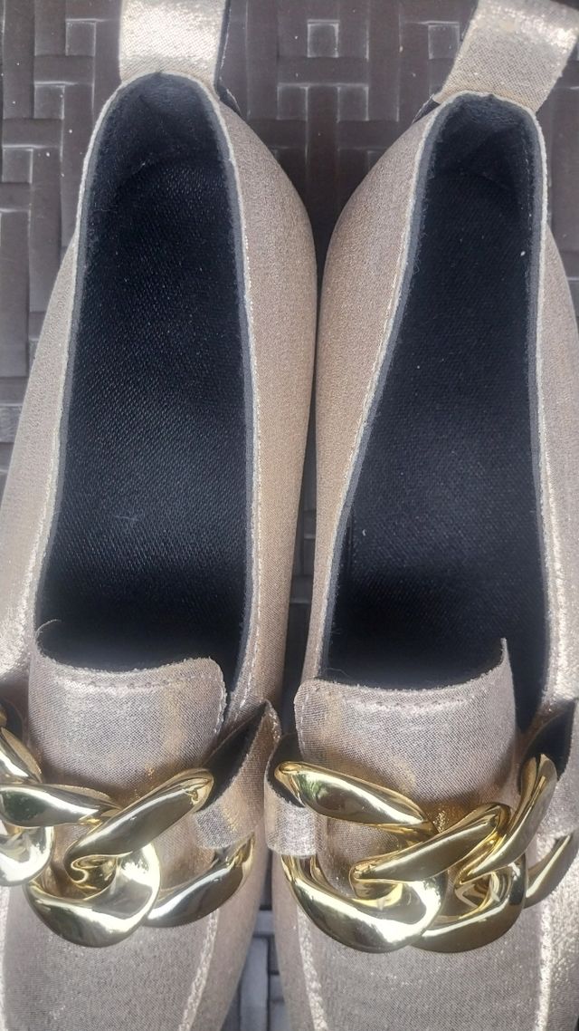 Mocassini oro con catena