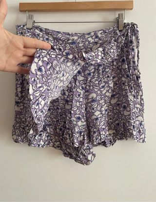 Shorts Falda Flores Violeta