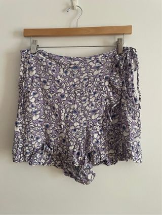 Shorts Falda Flores Violeta