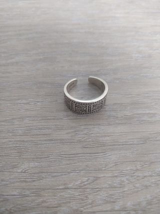 Anillo ajustable. Unisex