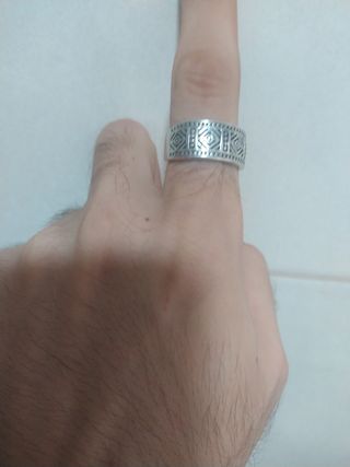 Anillo ajustable. Unisex