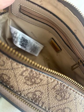 Bolso Guess marrón dorado