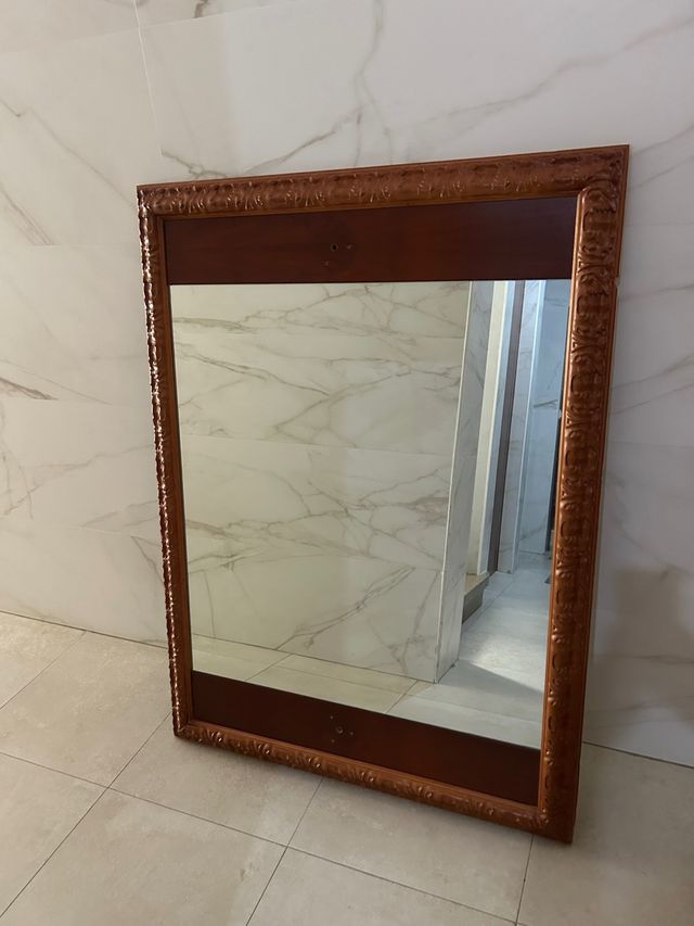 Espejo de Madera Tallada