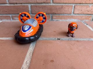 Patrulla Canina: Vehículos y figuras