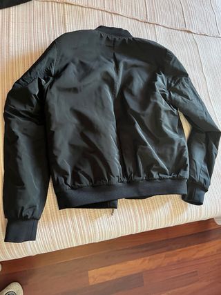 Chaqueta bomber Pull&Bear negra - M