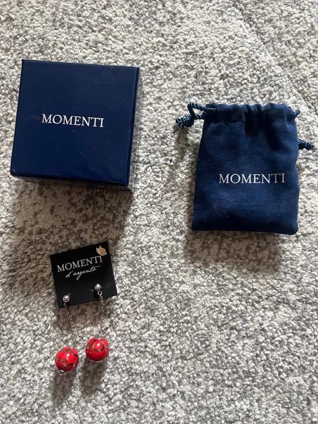 Orecchini MOMENTI d'argento rossi