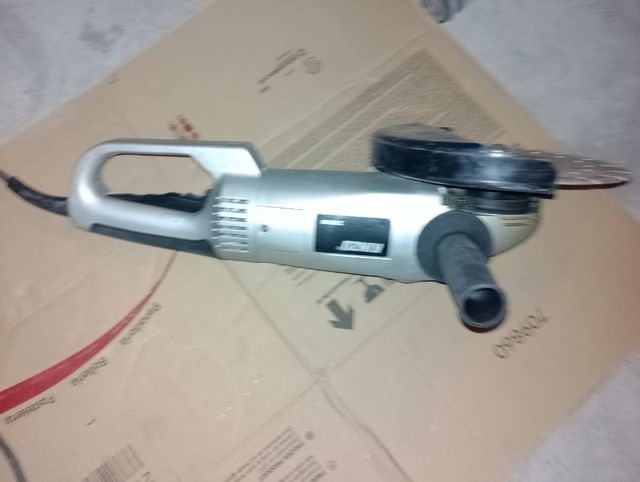 Amoladora Kinzo 2200W - herramienta