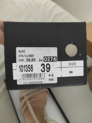Sandalias tacón bajo beige