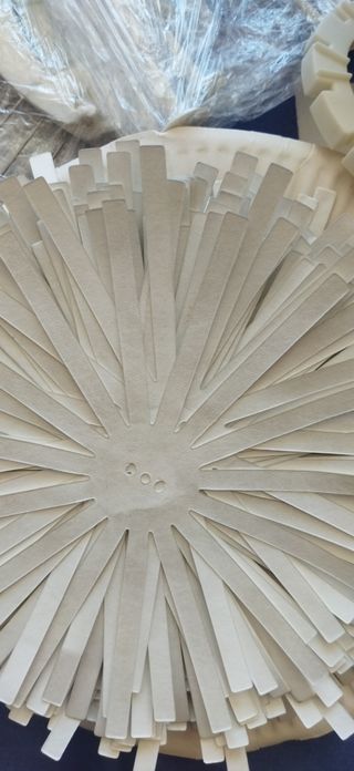 Lámpara colgante blanca diente león