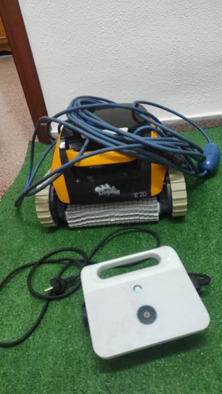 Dolphin E20 - Limpiafondos piscina + bomba achique