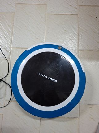 Robot aspirapolvere Cyclonia usato
