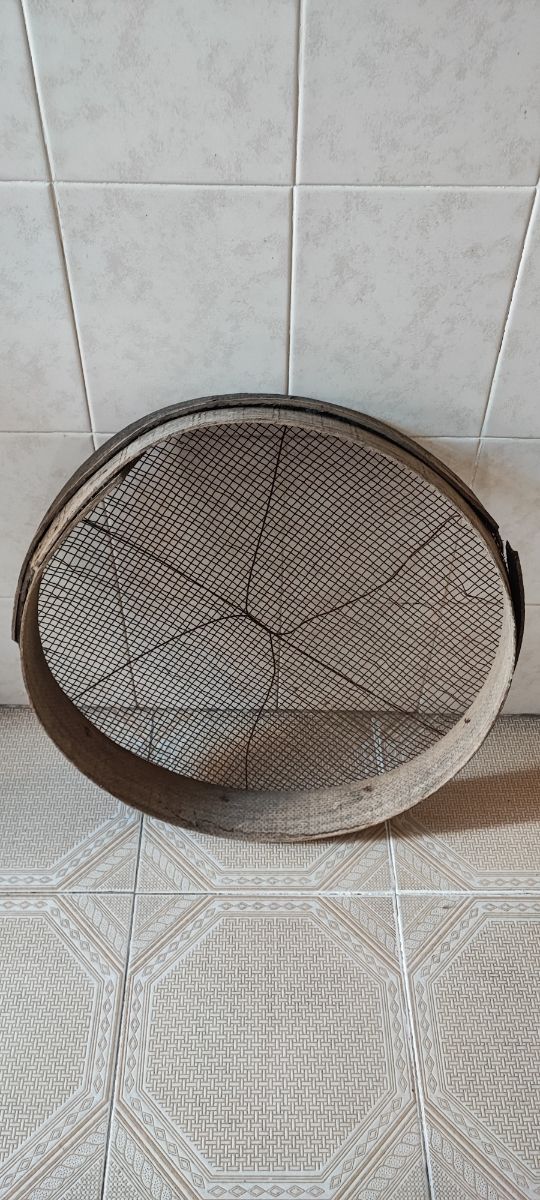 Cedazos antiguos de madera