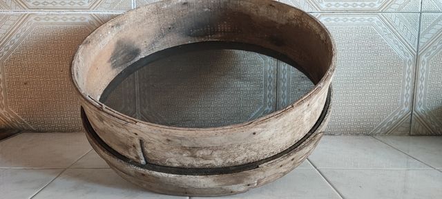 Cedazos antiguos de madera