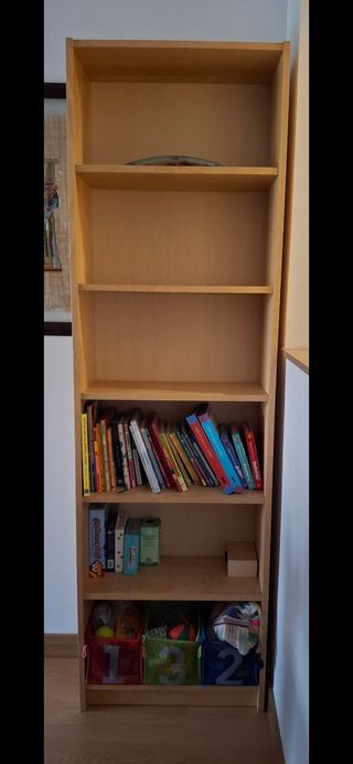 Estantería Ikea de madera
