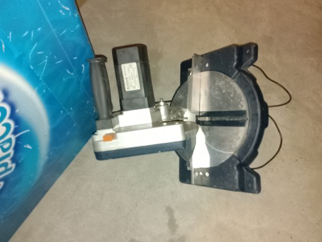 Sierra Ingletadora Builder BD210-1150