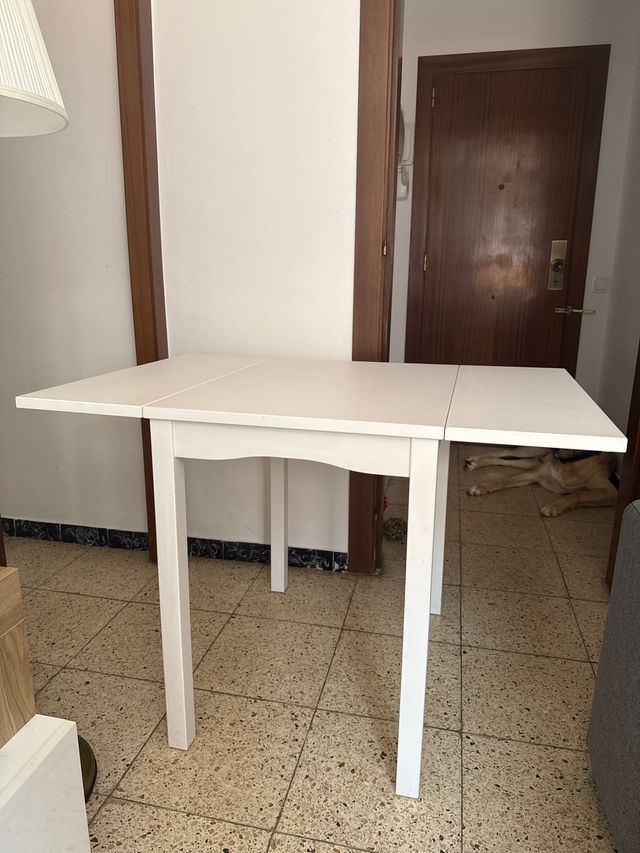 Mesa abatible blanca de madera