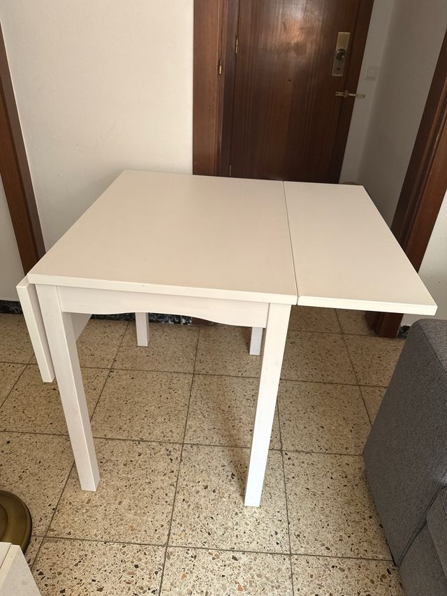 Mesa abatible blanca de madera