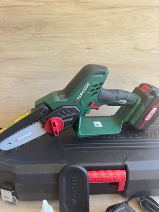 Mini-sierra PARKSIDE CARGADOR Y BATERÍA 4ah