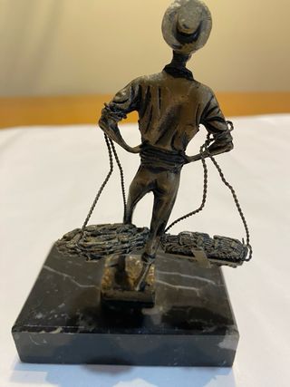 Figura bronce marmol artesano