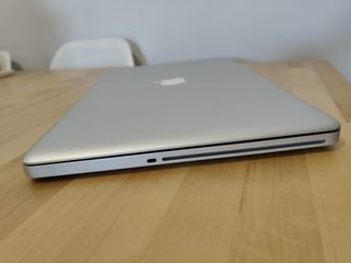 MacBook Pro 15” (2009) – Opción con Linux