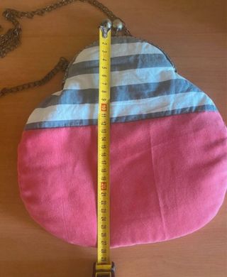 Bolso artesanal gris y rosa