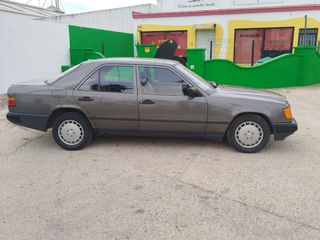 Alquiler de coche clásico para bodas